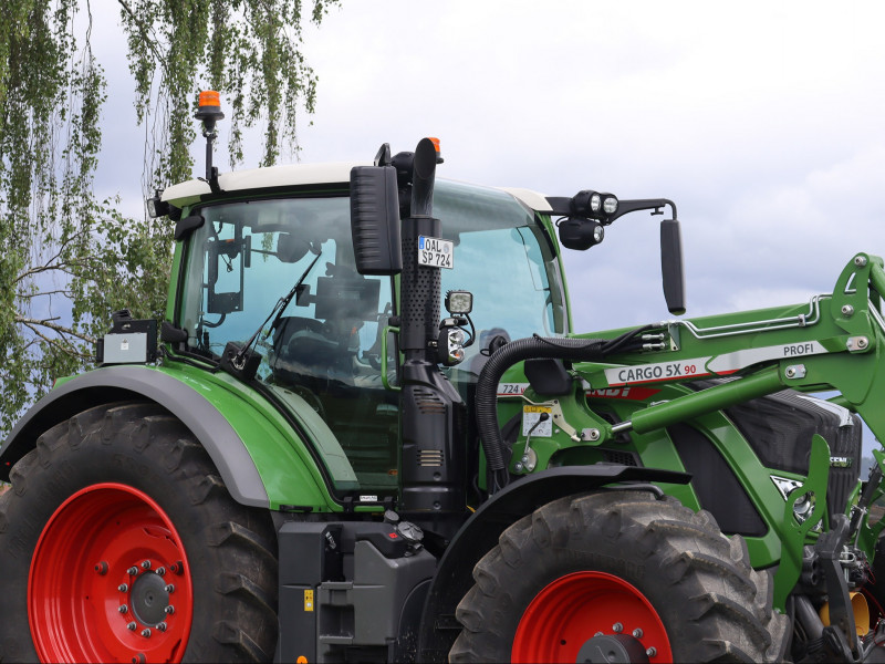 Retrofit technology rejuvenates ageing tractors