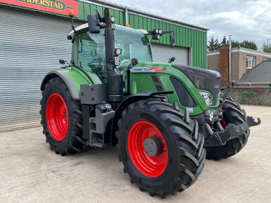 FENDT 724 PROFI PLUS